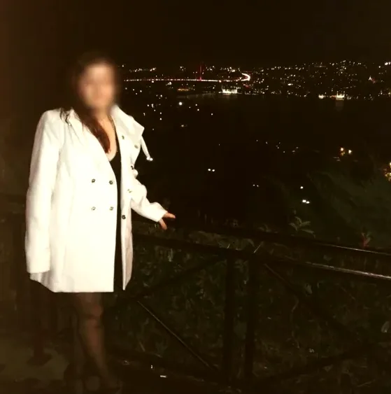 Amina, 32