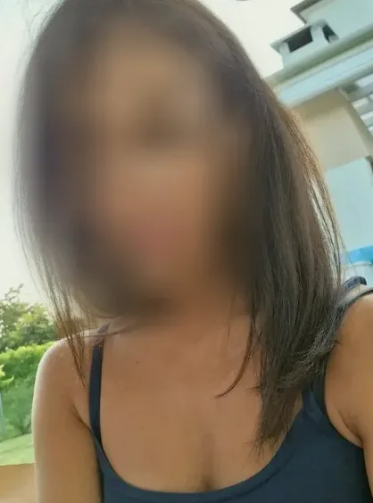 Andrea, 35
