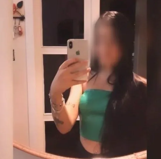 Ella, 20