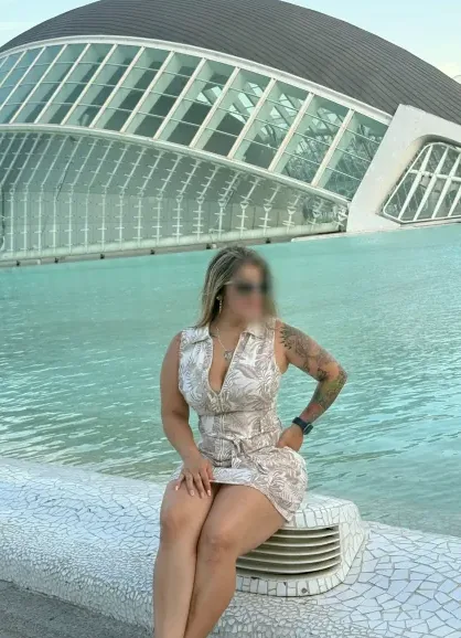 Jasmin, 32