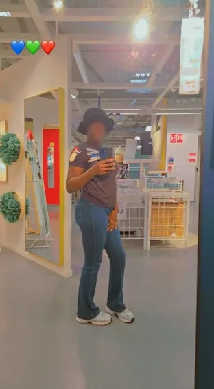 Katja, 29