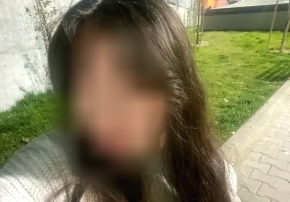 Lejla, 22