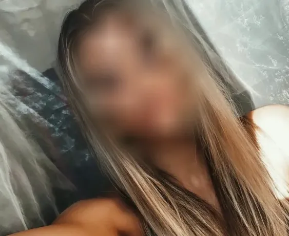 Leyla, 32