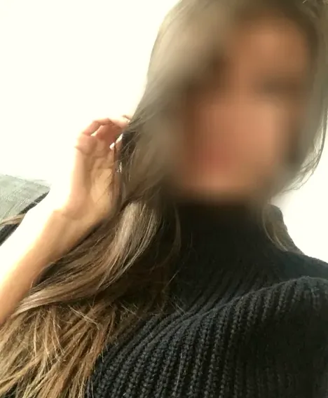 Nadia, 32