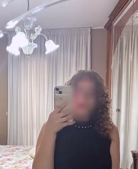 Tina, 21