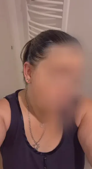 Tina, 31